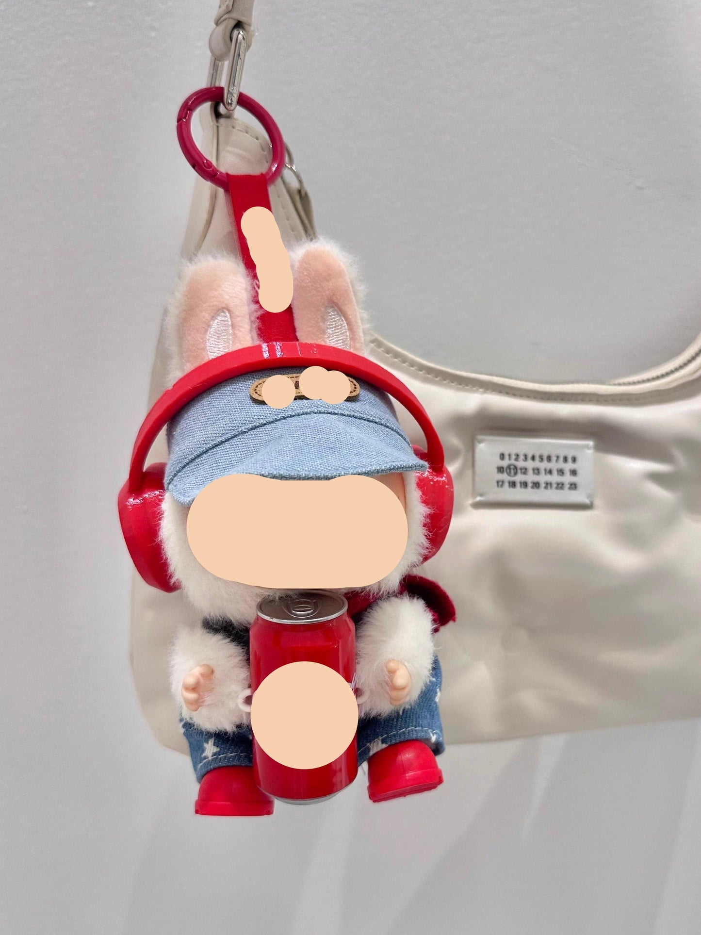 Cola Keychain Red headphones red boots Labubo Clothes 17cm Labubo Clothing Labubo Doll Clothes