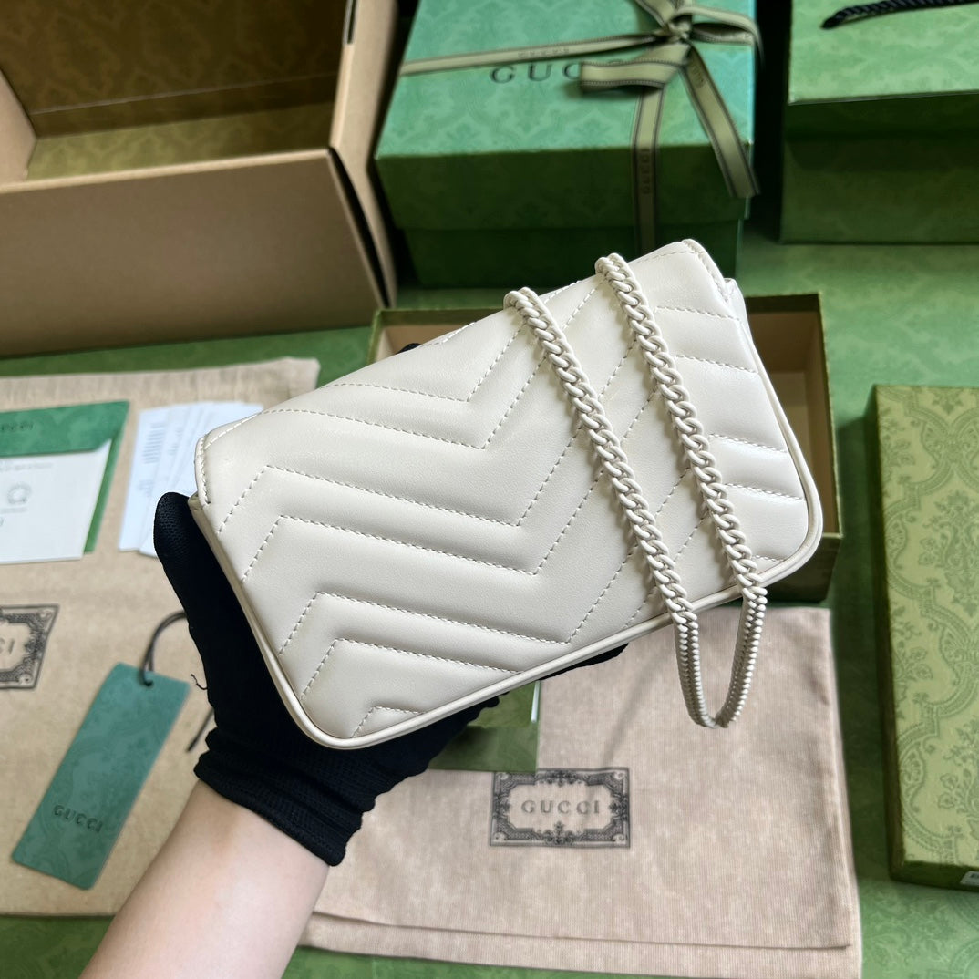 luxury  GG Marmont Belt Bag In White 476433 Size 16.5x10x4.4 cm