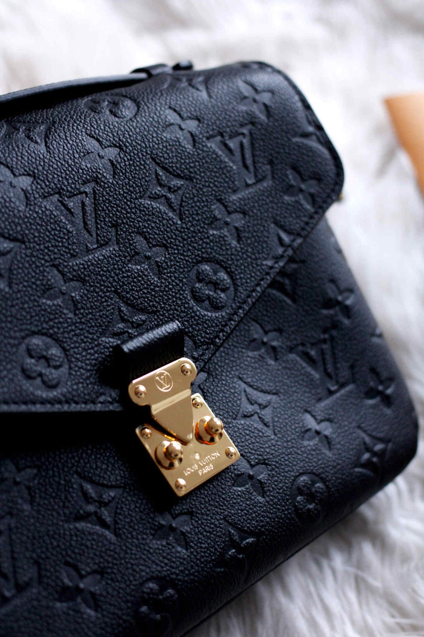 Luxury Pochette Metis Bag