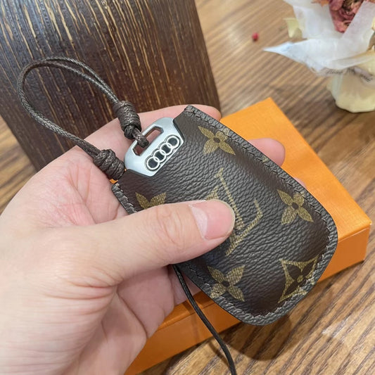 Luxuriöse Smart-Key-Hülle aus Leder – Entwickelt für Audi, BMW, Benz und VW 🚗✨
