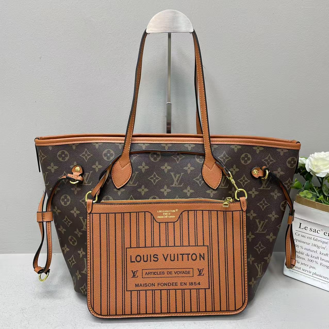 Elegant Large-Capacity Tote Bag
