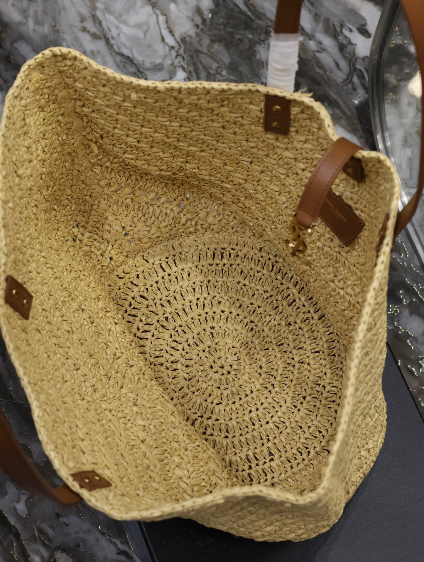 luxury PANIER MEDIUM IN RAFFIA AND VEGETABLE-TANNED LEATHER