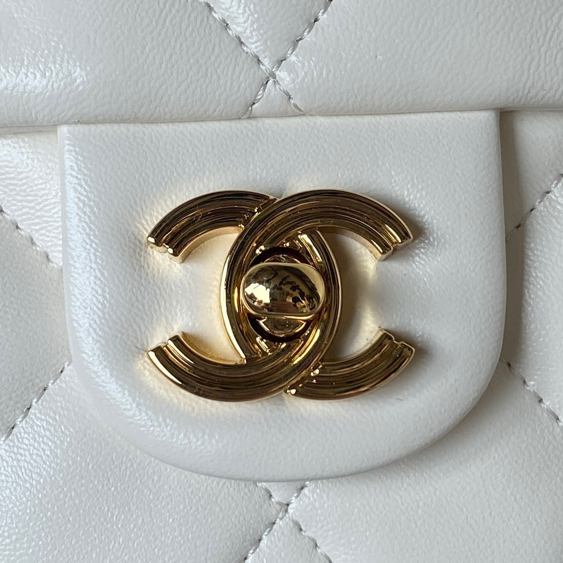 luxury Flap Bag Gold Top Handle White - 13X21X8cm