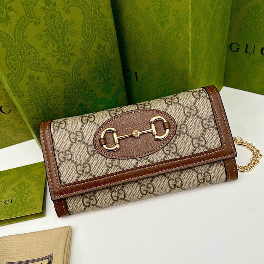 luxury Brown Saddle Buckle Handbag 19x10.5x3.5cm