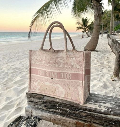luxury Book Tote MediumPink Toile de Jouy Embroider - 36 x 27.5 x 16.5 cm