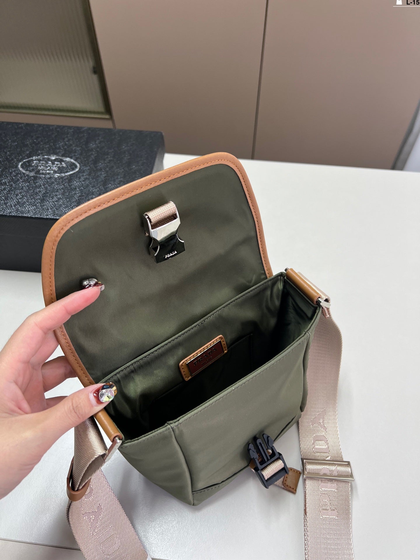 luxury Vintage Messenger Bag Crossbody 16x15cm
