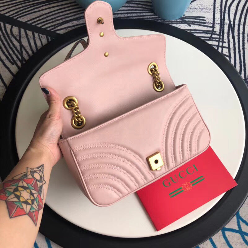 luxury Marmont matelass¨¦ shoulder bag in Pink