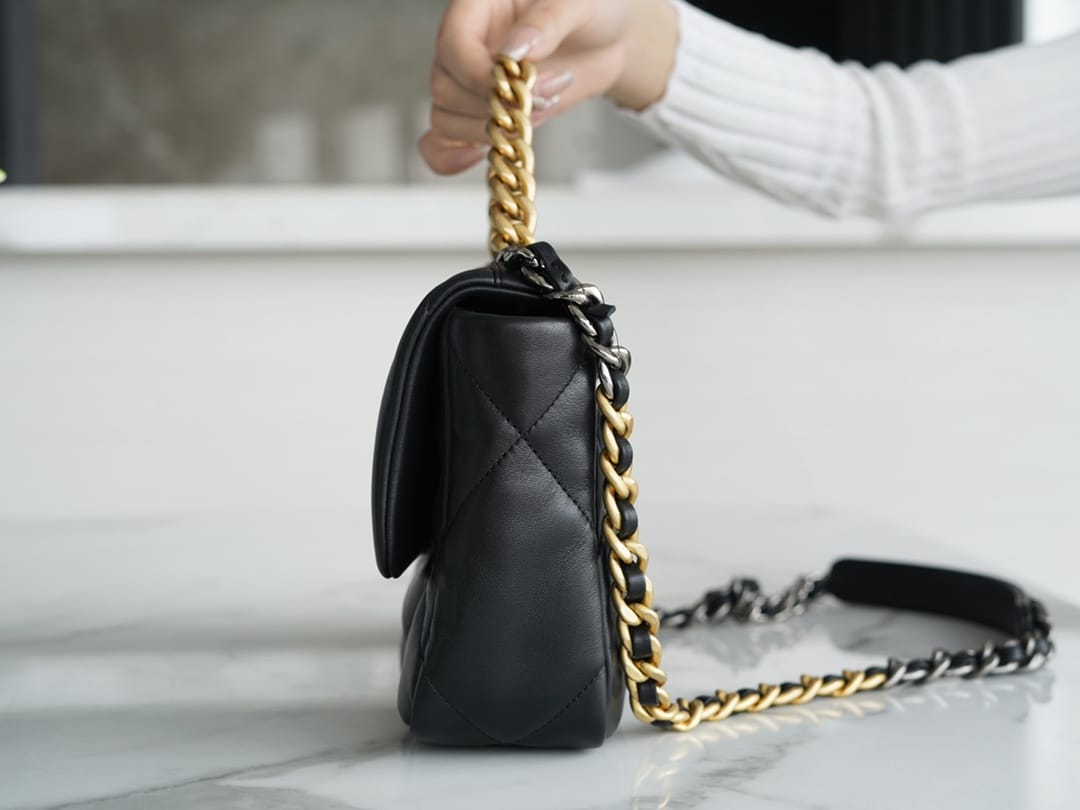 luxury 19BAG AS1160 Black Gold Buckle Bag Small 26CM