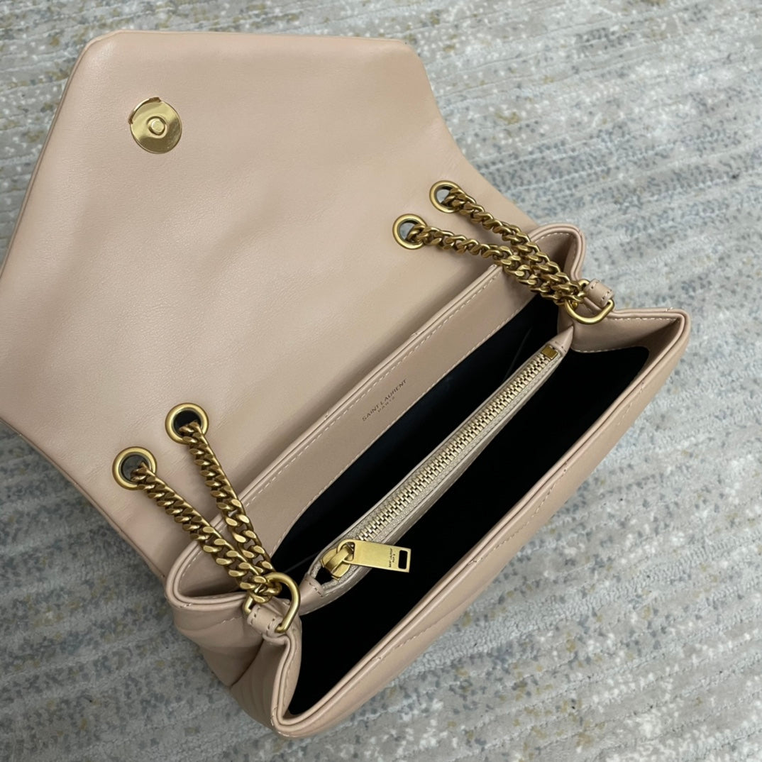 luxury Small Loulou 23 Beige Leather Gold 23x17x9cm