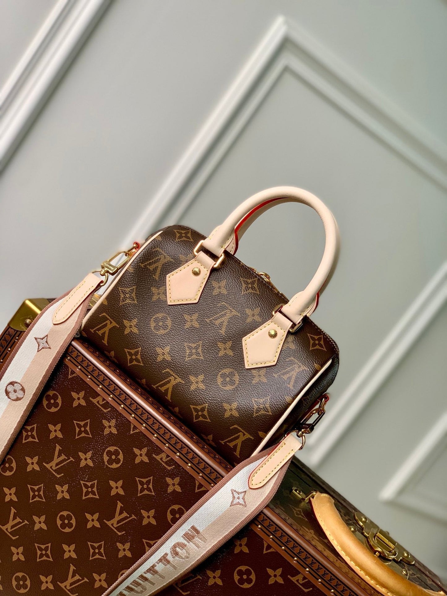 Luxury Speedy Bandouli¨¨re 20 Monogram Beige Strap - 20.5 x 13.5 x 12.0 cm