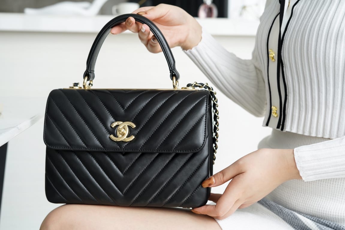 luxury Trendy CC25 Pre-Owned medium Chevron Trendy handbag  25cm