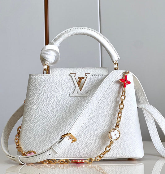 Luxury Capucines MM White Flower Strap - 31.5 x 20 x 11 cm