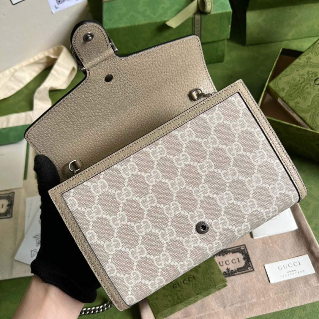 luxury Dionysus Chain Wallet Beige and white GG Supreme canvas