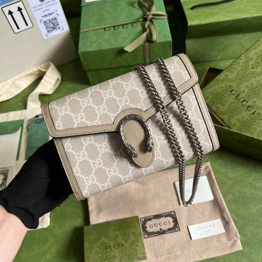 luxury Dionysus Chain Wallet Beige and white GG Supreme canvas
