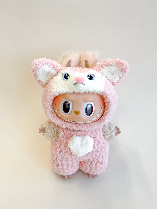 Labubu Pink Fox inspirou o conjunto de roupas de capuz aconchegante (17 cm)