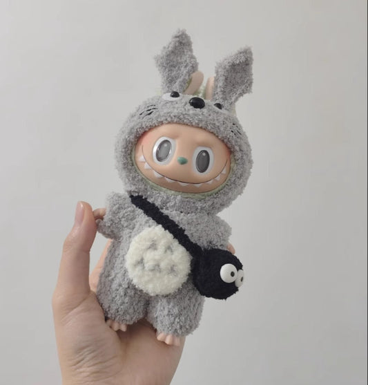 Labubu Forest Guardian Outfit Set - Grå hættetrøje med fluffy hale (17 cm)