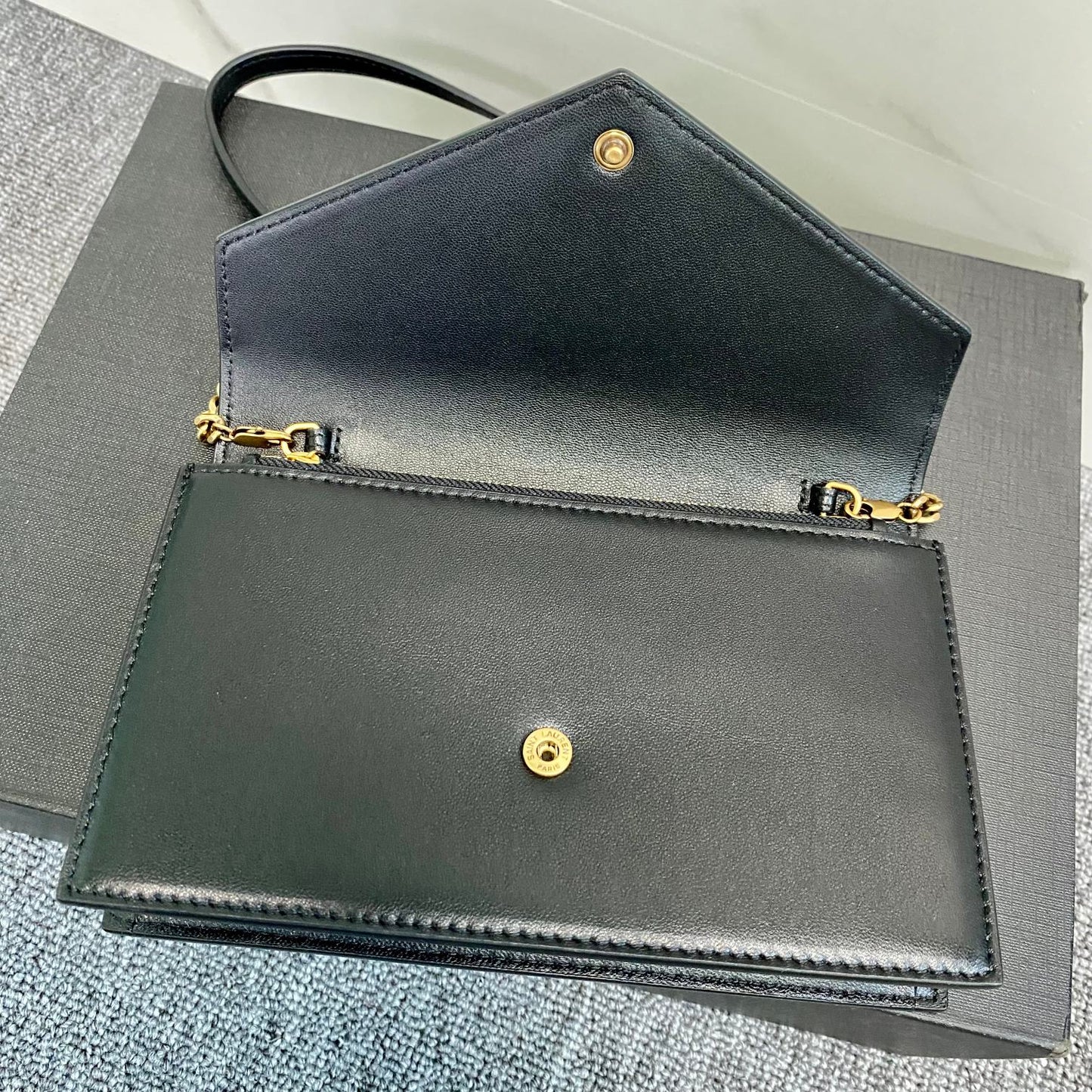 luxury Cassandra Shoulder Black Bag - 19x12.5x3.5cm