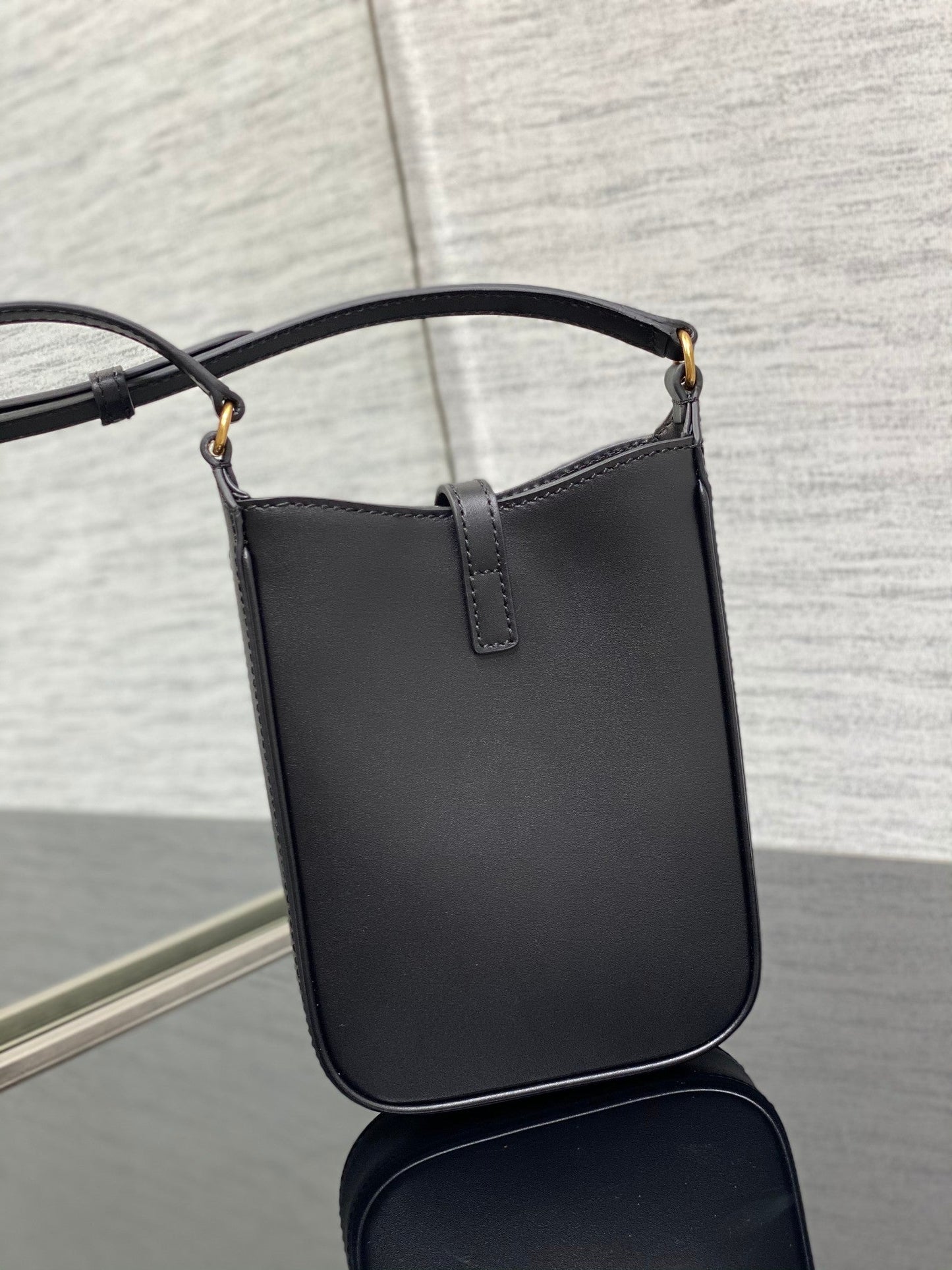 luxury Le 5 A 7 Mini Black Bag - 13x20x4cm