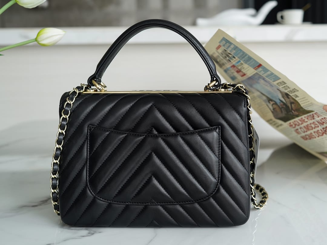 luxury Trendy CC25 Pre-Owned medium Chevron Trendy handbag  25cm