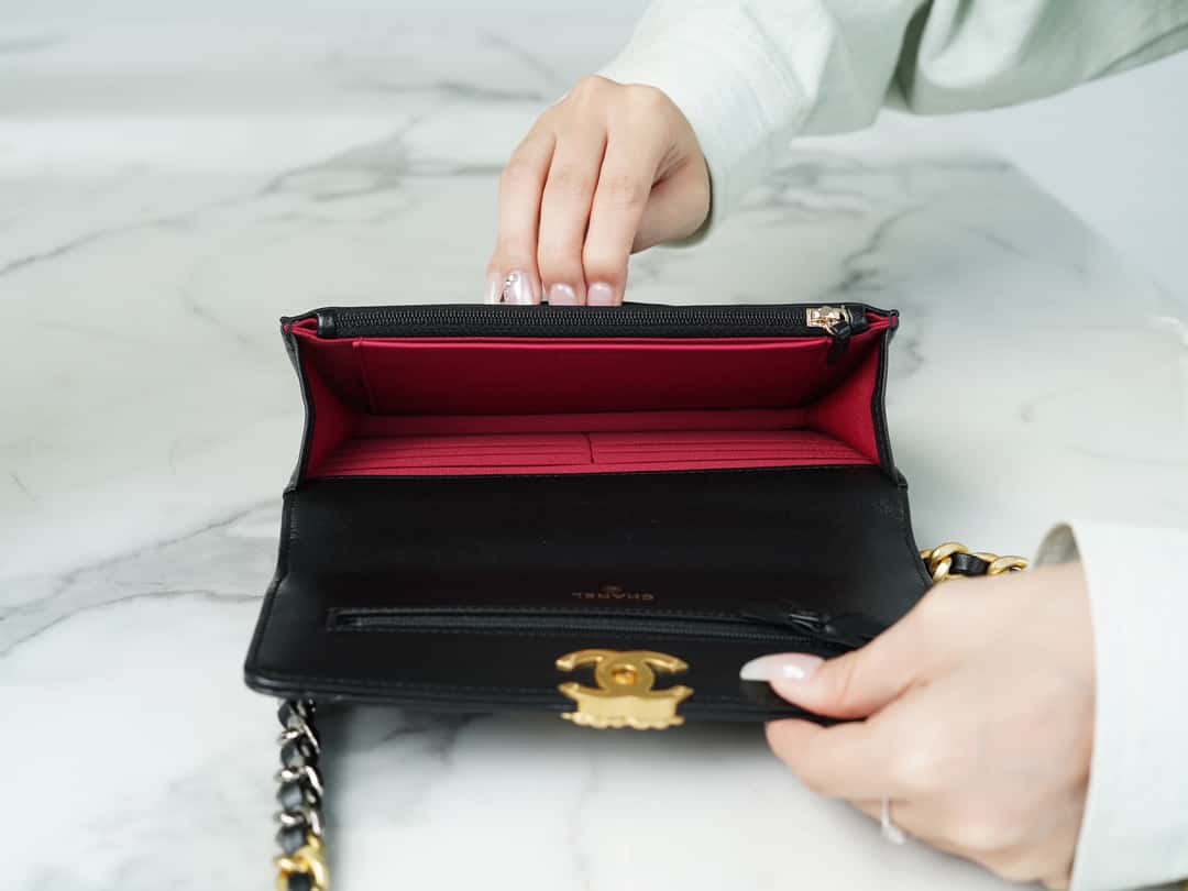luxury 19 WOC Wallet On Chain AP0957 BLACK Flap Bag