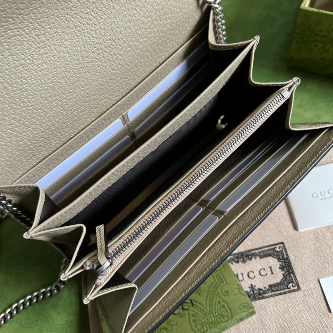luxury Dionysus Chain Wallet Beige and white GG Supreme canvas