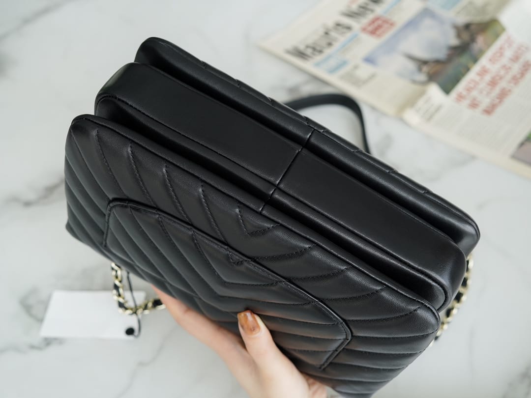 luxury Trendy CC25 Pre-Owned medium Chevron Trendy handbag  25cm