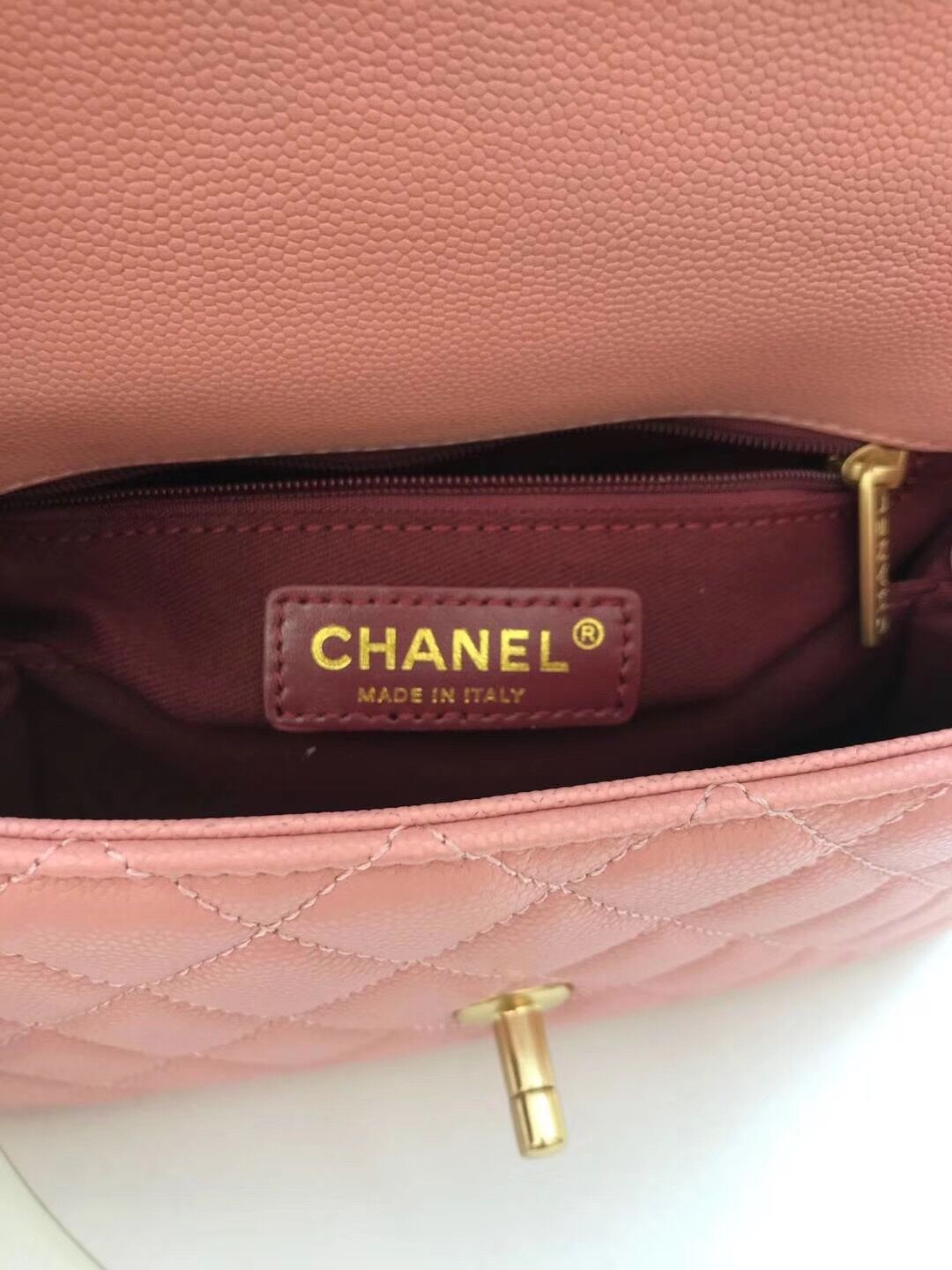 luxury Coco Handle Gold Caviar Pink 24 cm