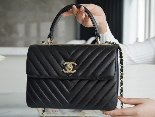luxury Trendy CC25 Pre-Owned medium Chevron Trendy handbag  25cm