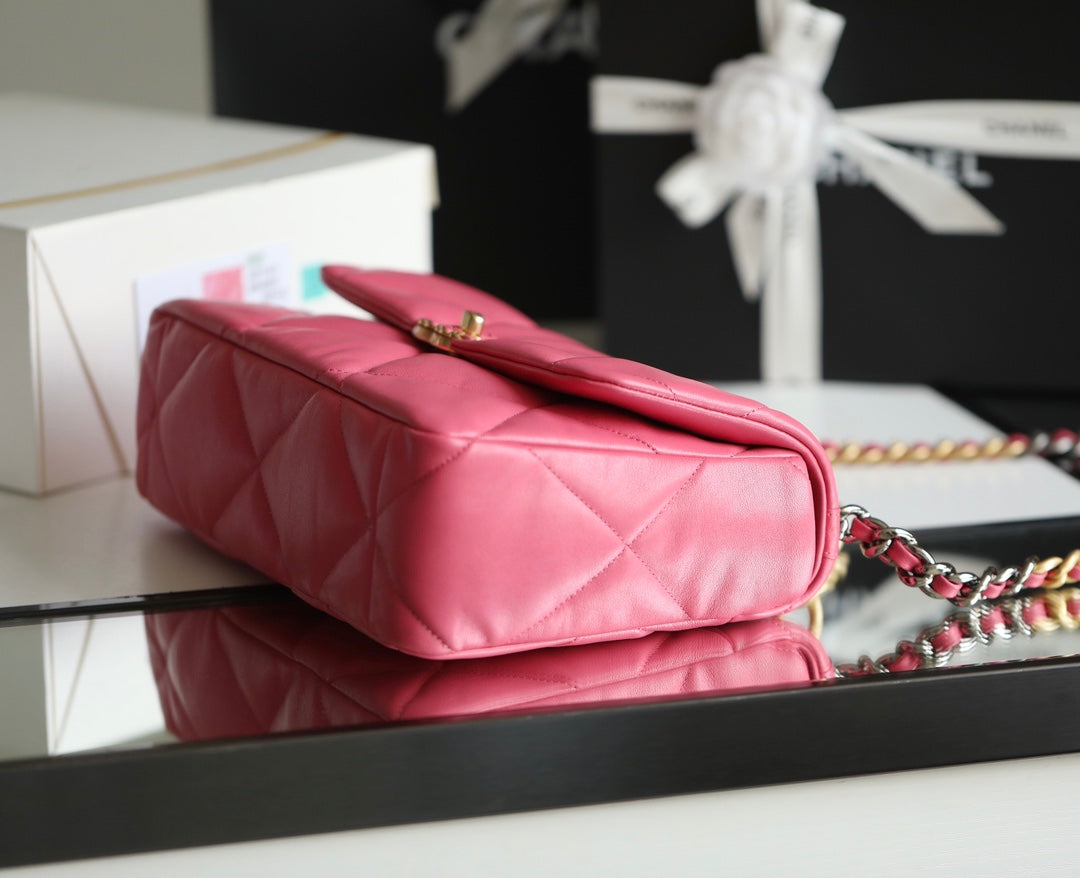 luxury 19 Flap Bag Medium Pink - 30cm