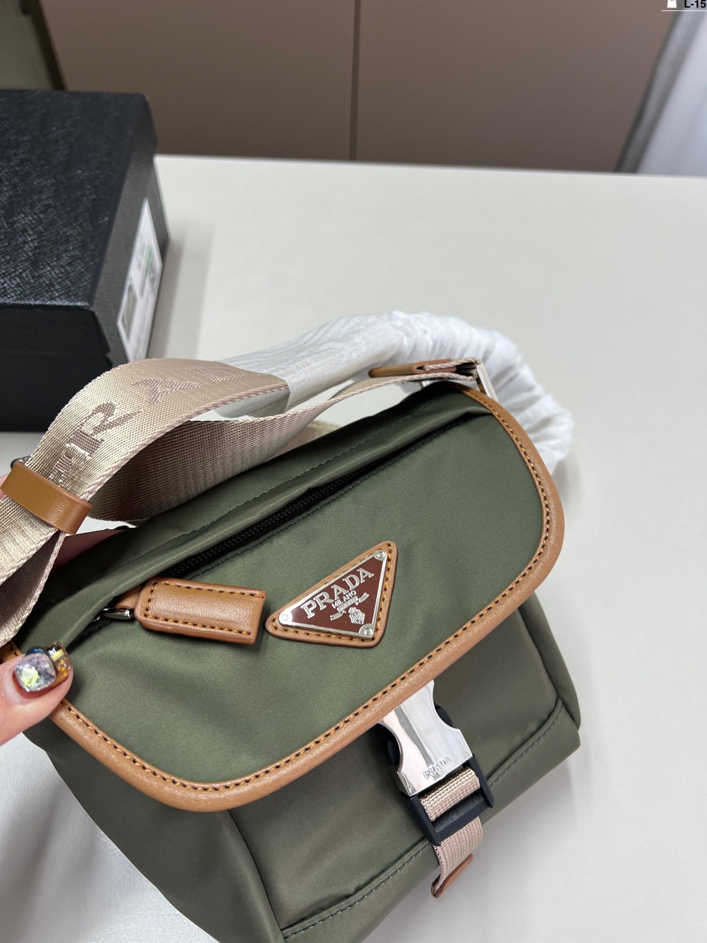 luxury Vintage Messenger Bag Crossbody 16x15cm